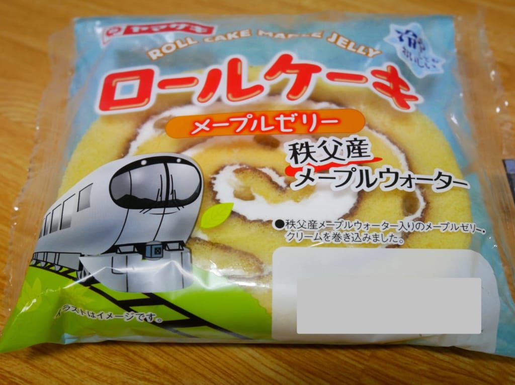 西武鉄道と山崎製パンがコラボしたロールケーキのパッケージ