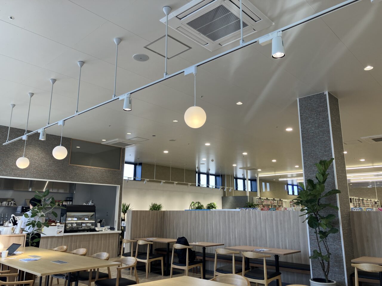 大垣書店＆cafe そよら入曽駅前