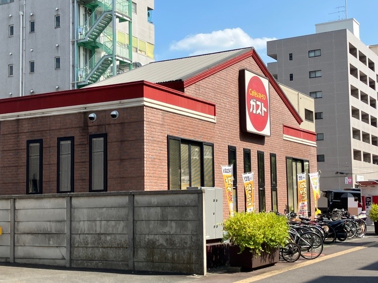 ガスト入間市駅前店