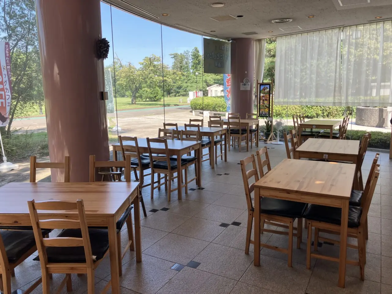稲荷山カフェ「コメと茶」